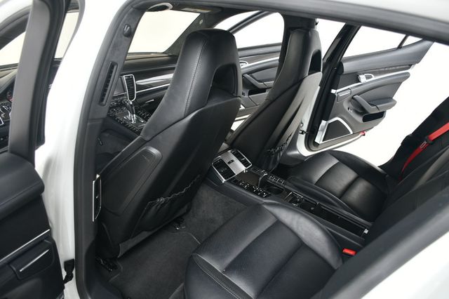 2015 Porsche Panamera 4dr Hatchback GTS - 22945337 - 32