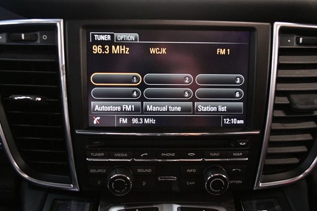 2015 Porsche Panamera 4dr Hatchback GTS - 22945337 - 50