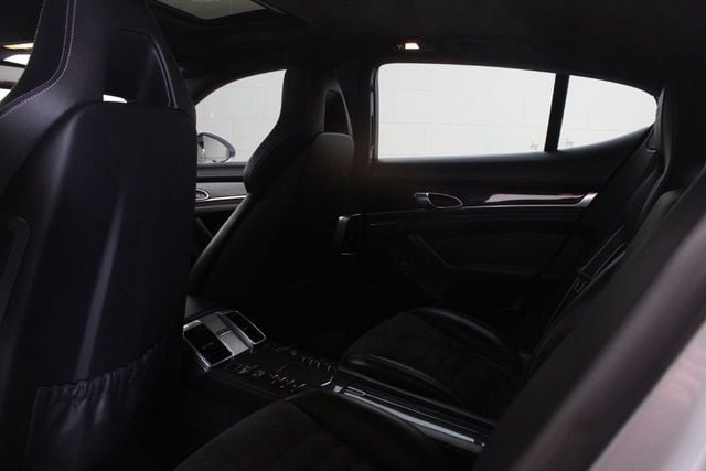 2015 Porsche Panamera 4dr Hatchback GTS - 21231750 - 7