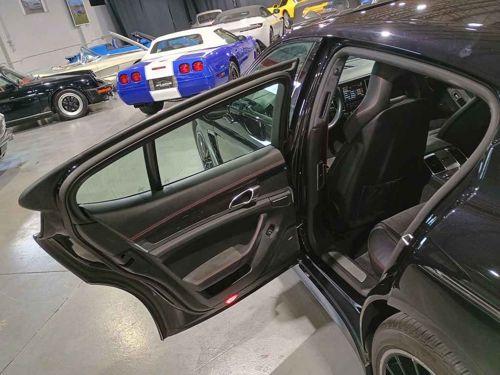 2015 Porsche Panamera 4dr Hatchback GTS 1 Owner Clean Autocheck - 23052230 - 31