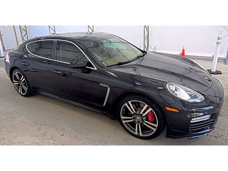 2015 Porsche Panamera Turbo photo 3