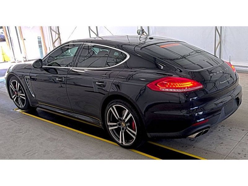2015 Porsche Panamera Turbo photo 4
