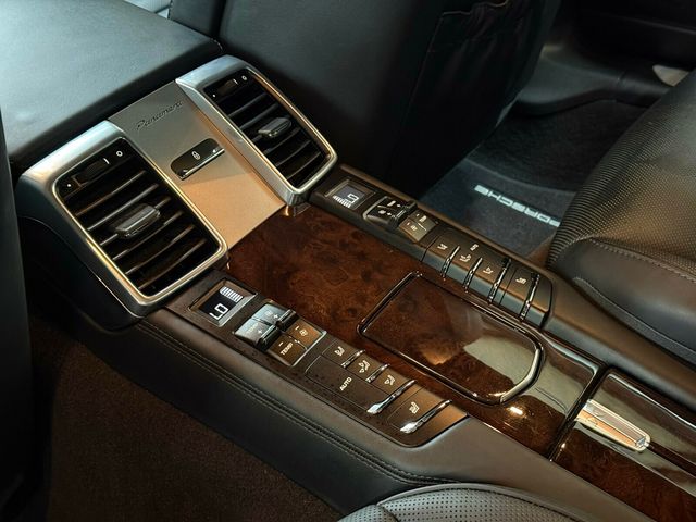 2015 Porsche Panamera Turbo S/Premium Pkg Plus/Heated&CooledSeats/Sport Exhaust/LOADED - 23062688 - 29