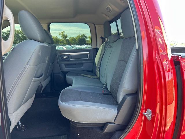 2015 Ram 1500 2WD Crew Cab 140.5" Big Horn - 23028379 - 6