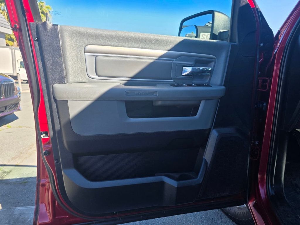 2015 Ram 1500 2WD Quad Cab 140.5" Big Horn - 22966175 - 10