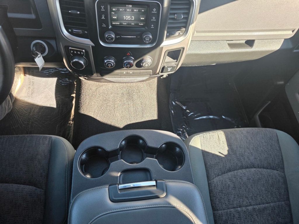 2015 Ram 1500 2WD Quad Cab 140.5" Big Horn - 22966175 - 17