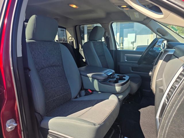 2015 Ram 1500 2WD Quad Cab 140.5" Big Horn - 22966175 - 25