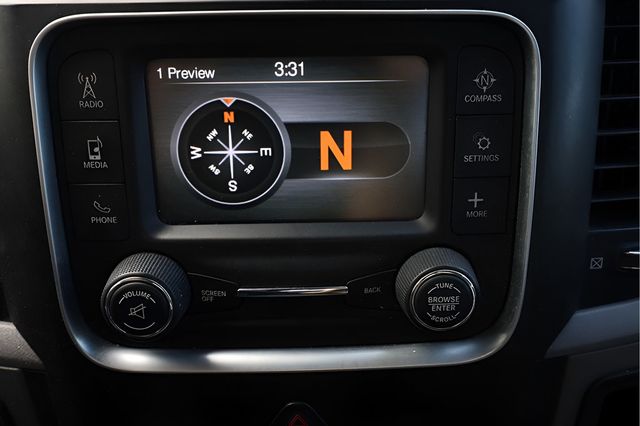 2015 RAM 1500 2WD Reg Cab 140.5" Tradesman - 22919852 - 22