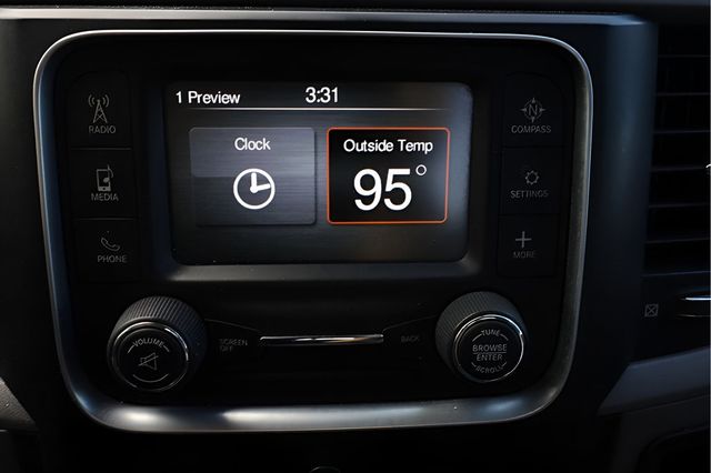 2015 RAM 1500 2WD Reg Cab 140.5" Tradesman - 22919852 - 23