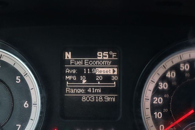 2015 RAM 1500 2WD Reg Cab 140.5" Tradesman - 22919852 - 25