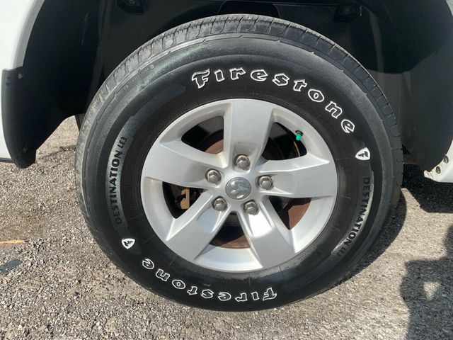 2015 Ram 1500 2WD Reg Cab 140.5" Tradesman - 22923563 - 16