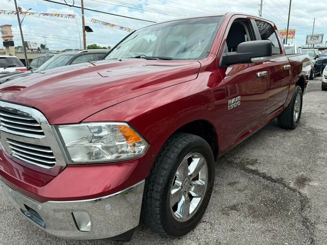 2015 Ram 1500 4WD Crew Cab 140.5" Big Horn - 23040701 - 5