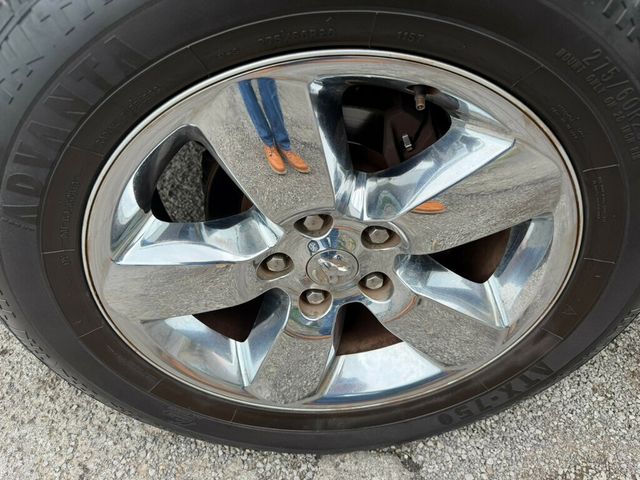 2015 Ram 1500 4WD Crew Cab 140.5" Big Horn - 23040701 - 6