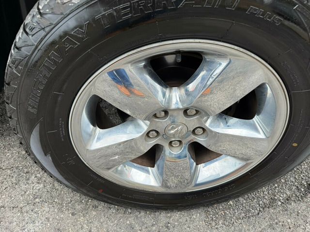 2015 Ram 1500 4WD Crew Cab 140.5" Big Horn - 23040701 - 8