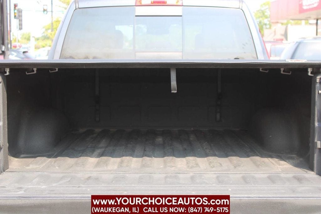 2015 Ram 1500 4WD Crew Cab 140.5" Big Horn - 22536896 - 15