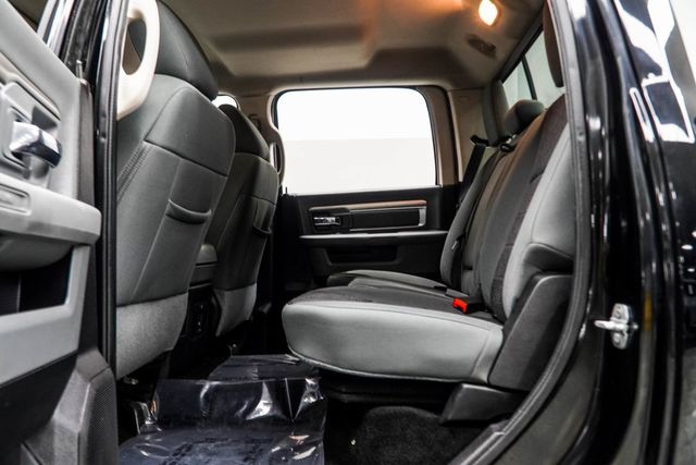 2015 Ram 1500 4WD Crew Cab 140.5" Big Horn - 22985579 - 34