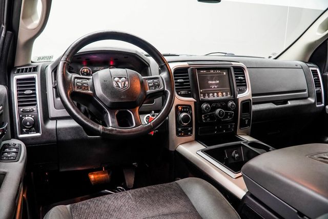 2015 Ram 1500 4WD Crew Cab 140.5" Big Horn - 22985579 - 4