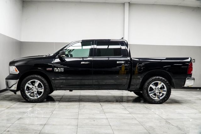 2015 Ram 1500 4WD Crew Cab 140.5" Big Horn - 22985579 - 8
