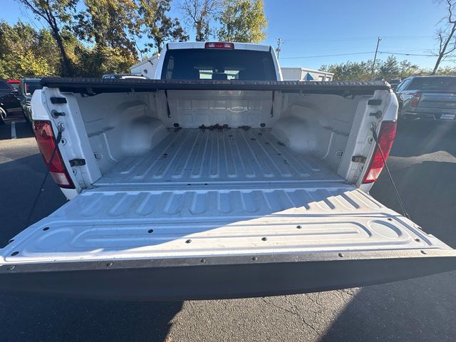 2015 Ram 1500 4WD Crew Cab 140.5" Express - 23097555 - 22