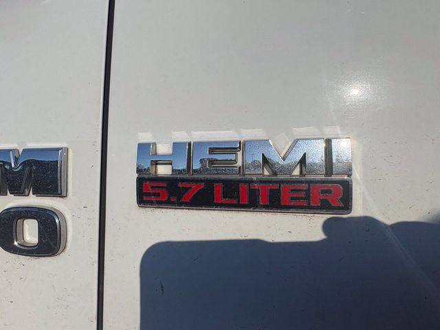 2015 Ram 1500 4WD Crew Cab 140.5" Express - 23097555 - 24