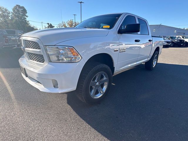 2015 Ram 1500 4WD Crew Cab 140.5" Express - 23097555 - 5