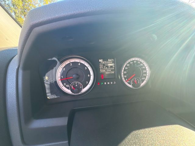 2015 Ram 1500 4WD Crew Cab 140.5" Express - 23097555 - 7