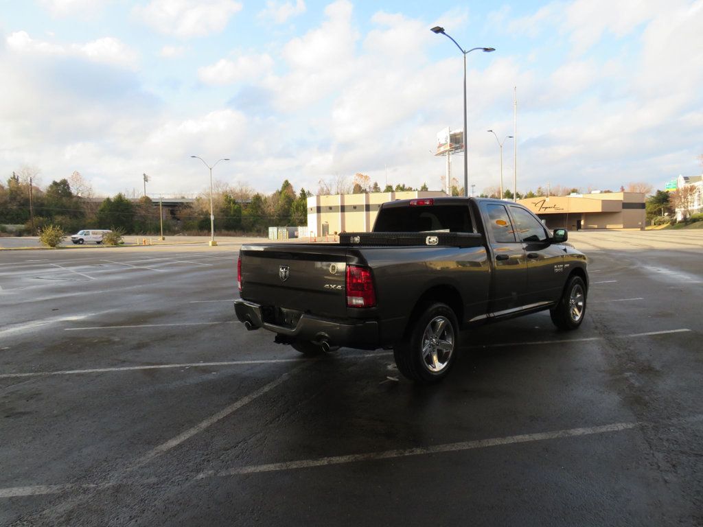 2015 Ram 1500 4WD Crew Cab 140.5" Express - 22699447 - 4