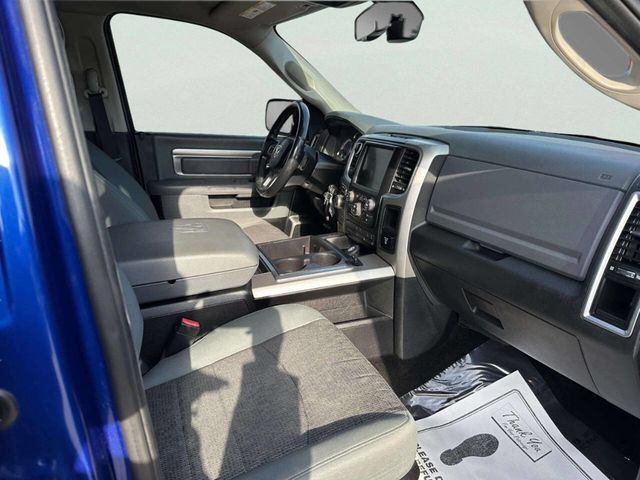 2015 Ram 1500 4WD Crew Cab 140.5" Outdoorsman - 22959336 - 14