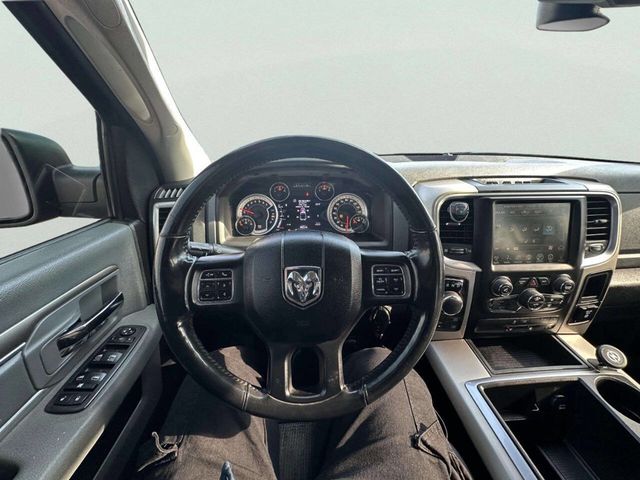 2015 Ram 1500 4WD Crew Cab 140.5" Outdoorsman - 22959336 - 15
