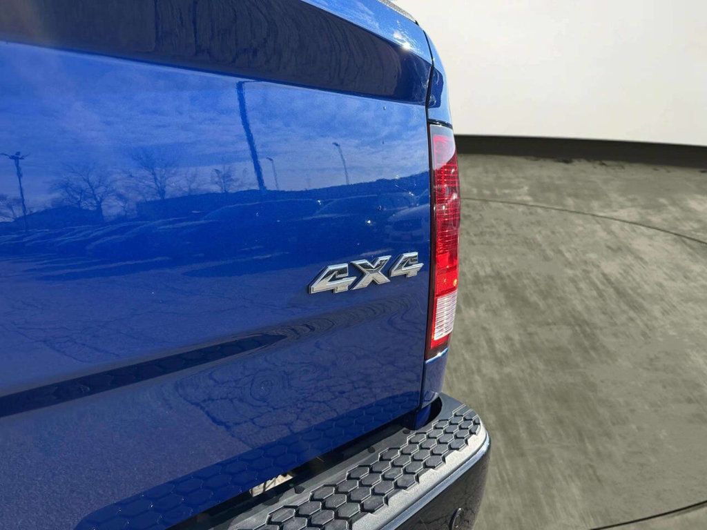 2015 Ram 1500 4WD Crew Cab 140.5" Outdoorsman - 22959336 - 23