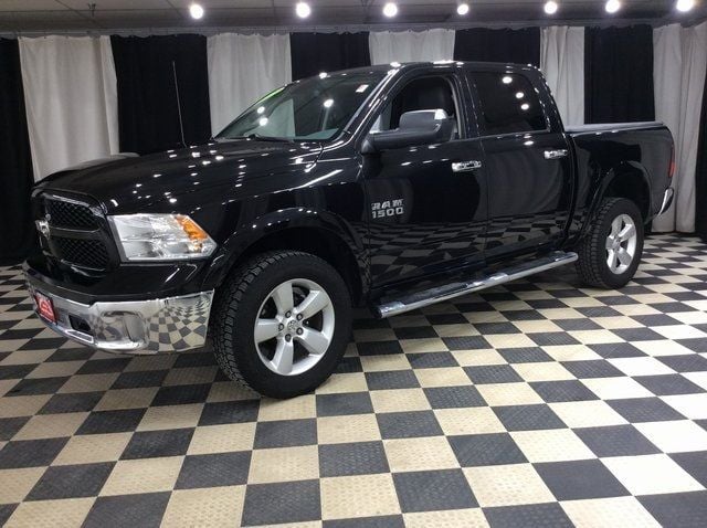 2015 Ram 1500 4WD Crew Cab 140.5" Outdoorsman - 22770544 - 2