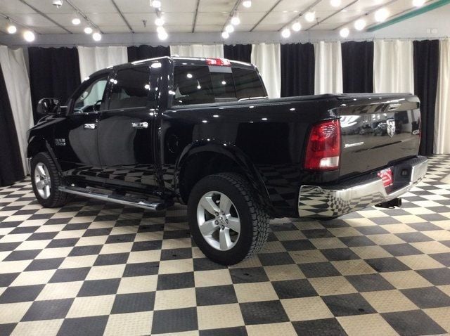 2015 Ram 1500 4WD Crew Cab 140.5" Outdoorsman - 22770544 - 3