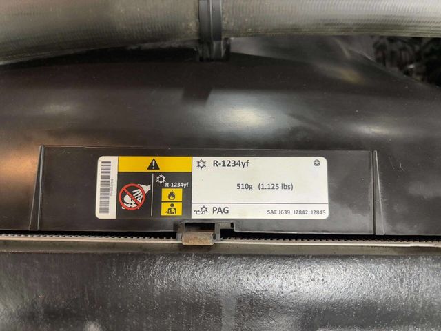 2015 Ram 1500 4WD Crew Cab 140.5" Rebel - 22947857 - 12