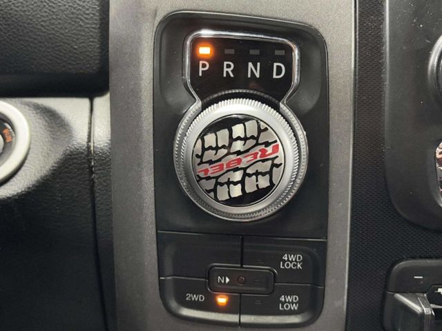 2015 Ram 1500 4WD Crew Cab 140.5" Rebel - 22947857 - 31