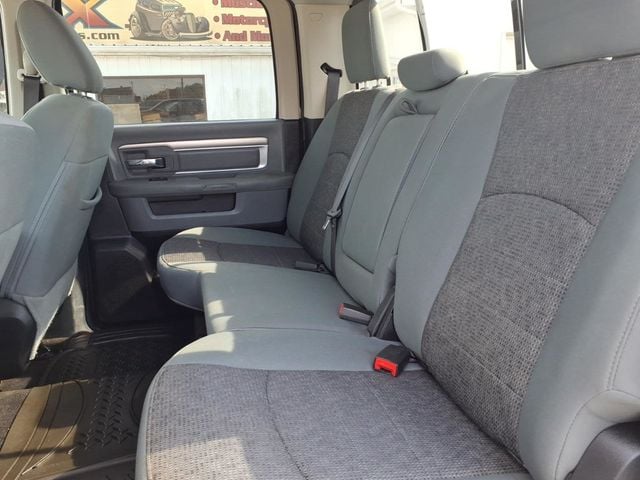 2015 Ram 1500 4WD Crew Cab 140.5" SLT - 23078273 - 13