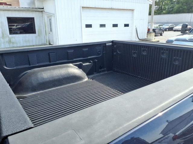2015 Ram 1500 4WD Crew Cab 140.5" SLT - 23078273 - 14