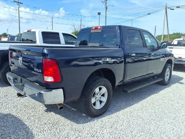 2015 Ram 1500 4WD Crew Cab 140.5" SLT - 23078273 - 1