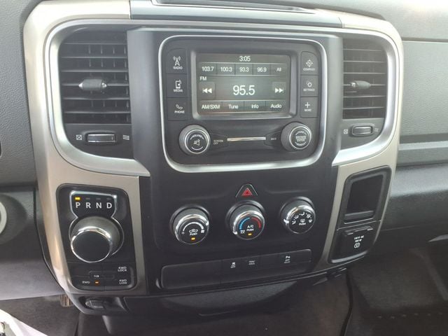 2015 Ram 1500 4WD Crew Cab 140.5" SLT - 23078273 - 8