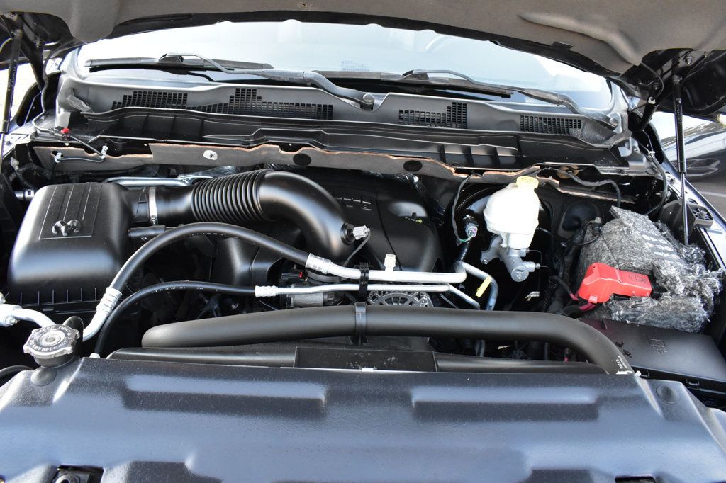 2015 Ram 1500 Sport photo 12