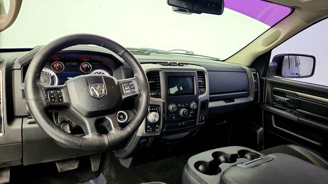 2015 Ram 1500 4WD Crew Cab 140.5'' Sport w/ Upgraded 20'' Wheels, Cap & V8 - 23009480 - 11