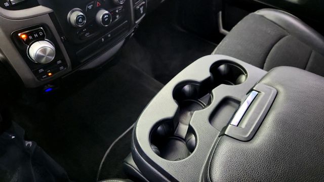 2015 Ram 1500 4WD Crew Cab 140.5'' Sport w/ Upgraded 20'' Wheels, Cap & V8 - 23009480 - 15