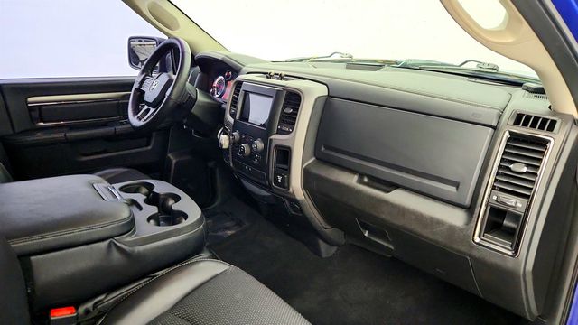 2015 Ram 1500 4WD Crew Cab 140.5'' Sport w/ Upgraded 20'' Wheels, Cap & V8 - 23009480 - 23