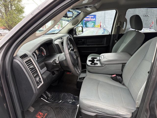 2015 Ram 1500 4WD Crew Cab 140.5" Tradesman - 23065648 - 7