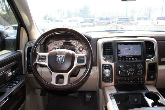 2015 Ram 1500 4WD Crew Cab 149" Laramie Longhorn - 23000920 - 13