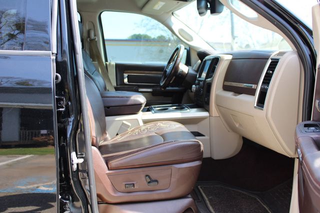 2015 Ram 1500 4WD Crew Cab 149" Laramie Longhorn - 23000920 - 18