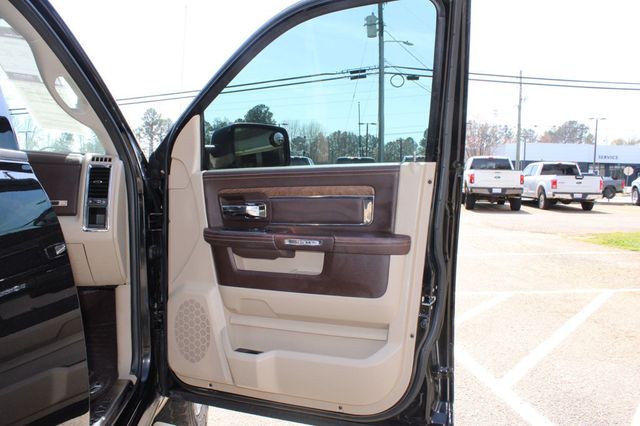 2015 Ram 1500 4WD Crew Cab 149" Laramie Longhorn - 23000920 - 24