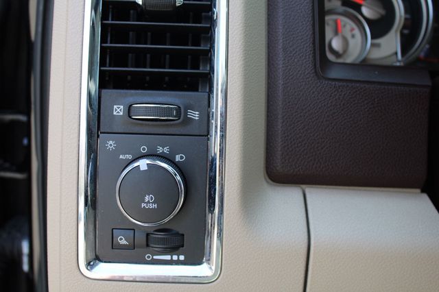 2015 Ram 1500 4WD Crew Cab 149" Laramie Longhorn - 23000920 - 28