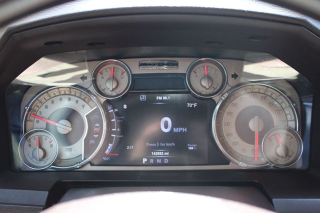 2015 Ram 1500 4WD Crew Cab 149" Laramie Longhorn - 23000920 - 38
