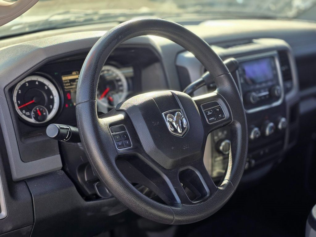 2015 Ram 1500 4WD Crew Cab 149" Tradesman - 22973376 - 9