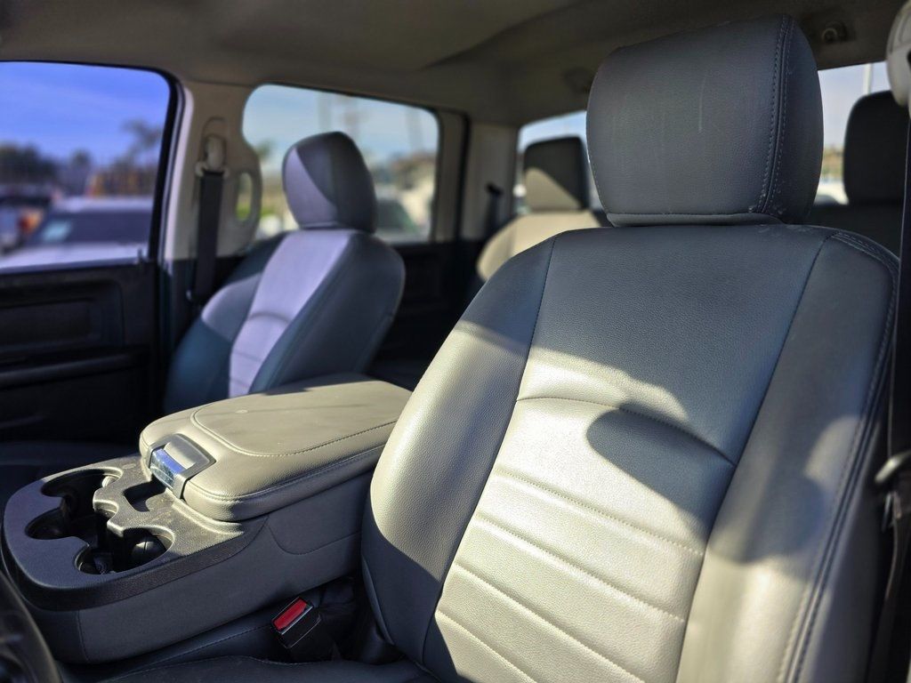 2015 Ram 1500 4WD Crew Cab 149" Tradesman - 22973376 - 14